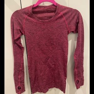 Women’s Lululemon long sleeve